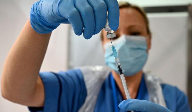Vaccins Covid-19 en Europe: un million de cas d’effets indésirables, 5000 décès. Le Parlement européen demande une indemnisation des victimes