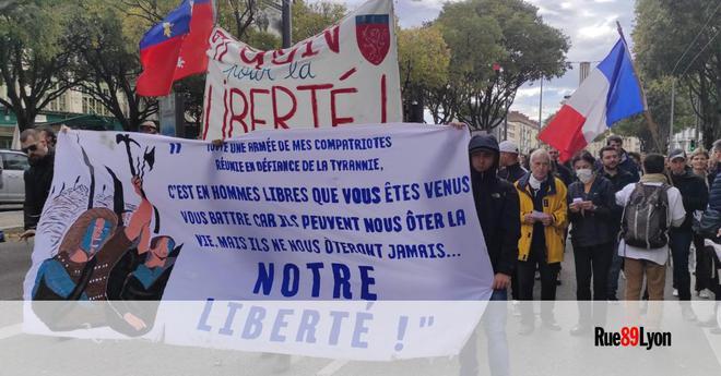 Lyon : une scission politique dans le cortège des anti-pass sanitaire ?
