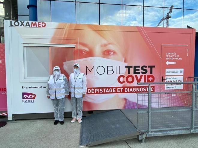Covid-19 à Rennes : un centre de dépistage mobile ouvre sur le parvis de la gare