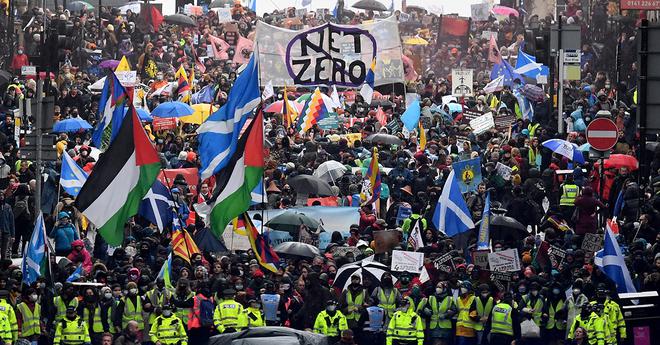 COP26 : la société civile dénonce l’hypocrisie politique et le greenwashing de l’événement