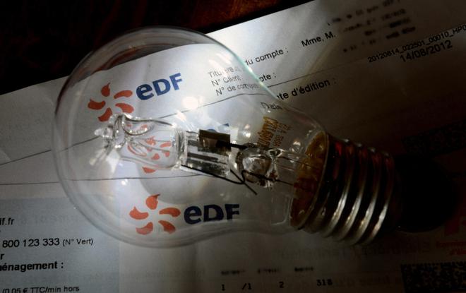 EDF va cesser de couper l'électricité des particuliers en cas d'impayés