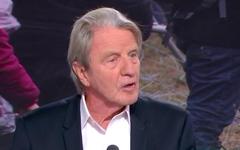 "Il faut les aider" : sur LCI, l'appel de Bernard Kouchner pour les migrants à la frontière biélorusse