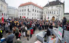 En Autriche, les personnes non vaccinées sont confinées à partir de lundi
