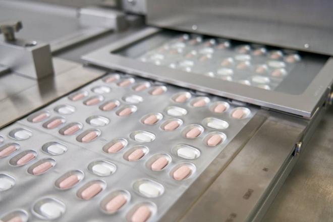 Pfizer demande l'autorisation de sa pilule anti-Covid aux Etats-Unis