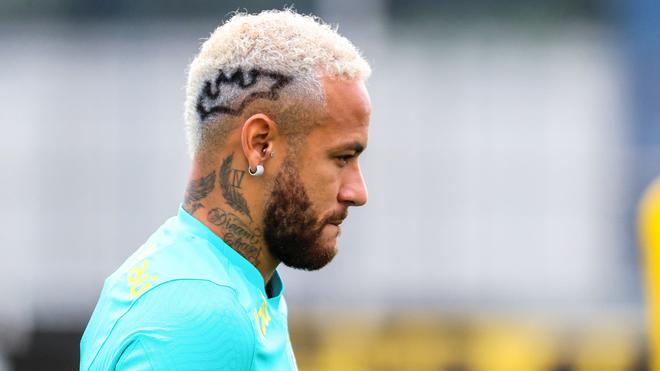 Rentré blessé du Brésil, Neymar très incertain pour PSG-Nantes