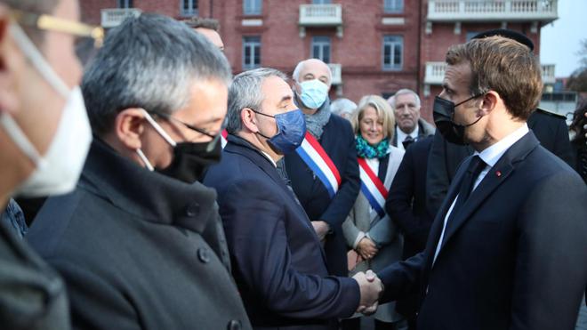 Échange tendu entre Emmanuel Macron et Xavier Bertrand sur Ascoval