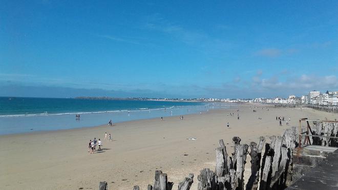 SAINT-MALO. DE NOUVEAUX BRISE-LAMES SUR LA PLAGE DU SILLON