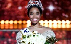 Clémence Botino, en Israël pour l'élection de Miss Univers, a été testée positive au Covid-19