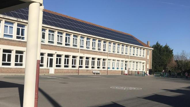 Des panneaux solaires sur les toits de 76 lycées des Hauts-de-France
