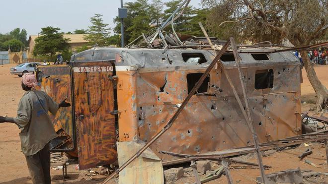 Mali : au moins 30 personnes tuées dans l’attaque d’un bus