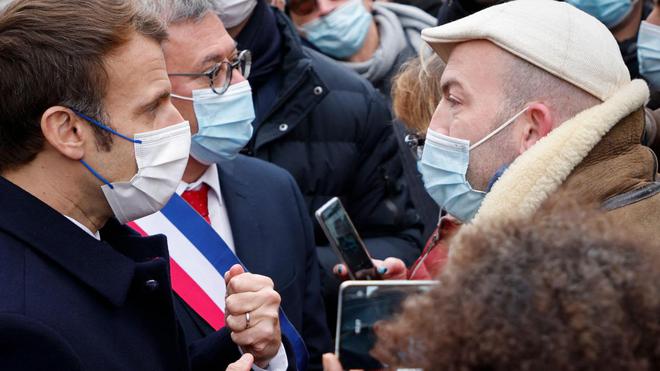 Discothèques, traiteurs: Emmanuel Macron promet des aides rapides et ciblées