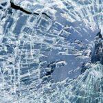 Saint-Chamond : une voiture s’encastre dans une vitrine