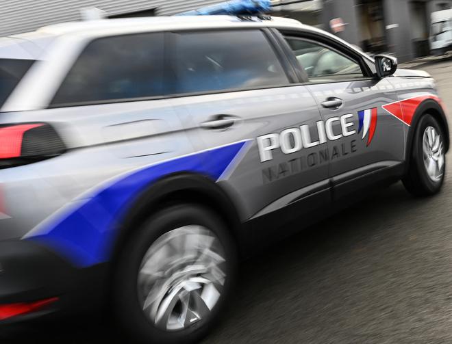 Deux nouveaux véhicules de police incendiés à Firminy