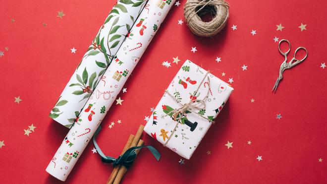 Par quoi remplacer le papier cadeau pour un Noël plus écolo ?