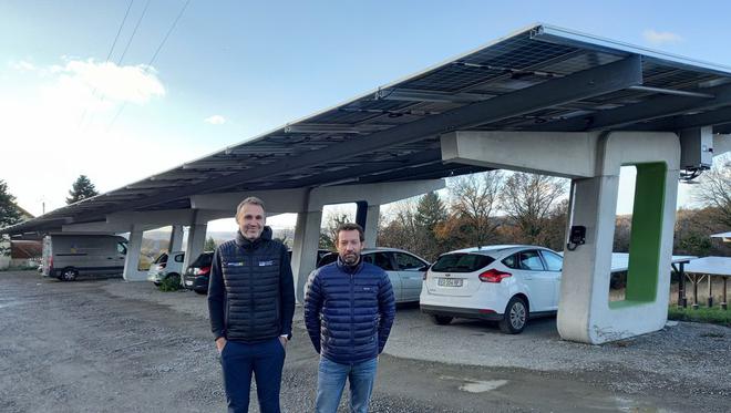 Figeac. Mecojit rayonne avec ses ombrières solaires innovantes