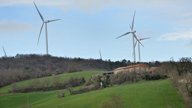 Éoliennes en Occitanie : ces communes où le débat reste électrique