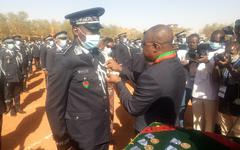 Burkina: les mérites de 170 policiers et cinq civils reconnus