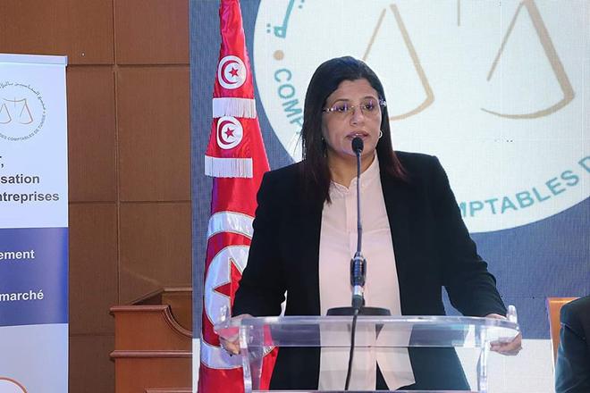 Tunisie : Taxe sur les tickets de caisse, hausse de l’impôt, droit d’enregistrement, accord avec le FMI…explications de Sihem Nemsia