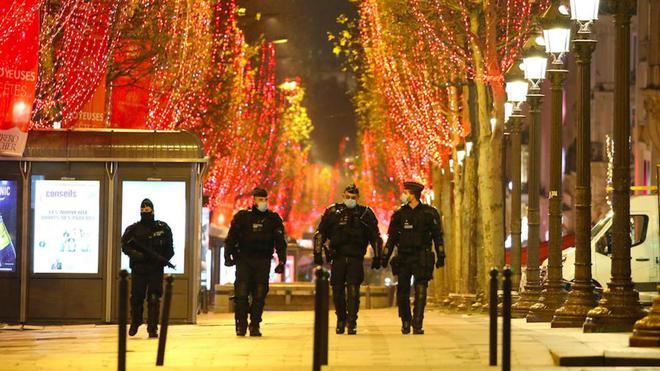 Soirée du Nouvel An : 95 000 policiers et gendarmes et 32 000 pompiers mobilisés