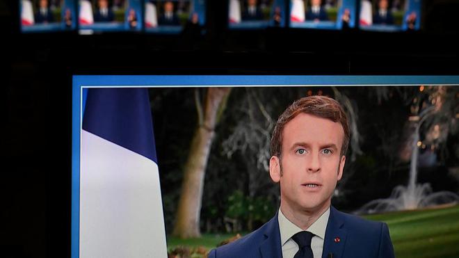 "Du vent à vendre", "déconnecté des réalités"... les réactions politiques aux vœux d'Emmanuel Macron