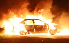 Nuit du Nouvel An : 874 voitures brûlées et 441 individus interpellés dans toute la France, plusieurs policiers blessés. Darmanin se félicite d’une «diminution des violences»