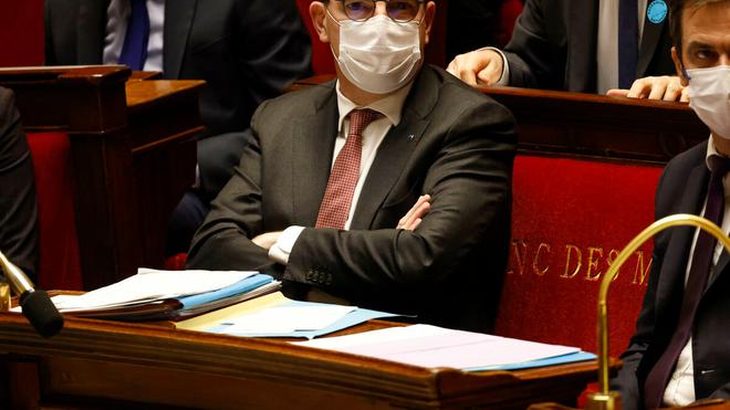 Propos de Macron, masques pour les enseignants, passe sanitaire... ce qu’il faut retenir de l’interview de Castex