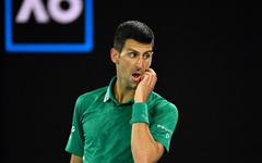 Open d’Australie: un juge ordonne la libération de Novak Djokovic