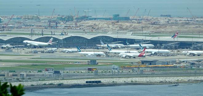 L’indécent greenwashing du financement de l’aéroport de Hong-Kong - Vanina Delmas