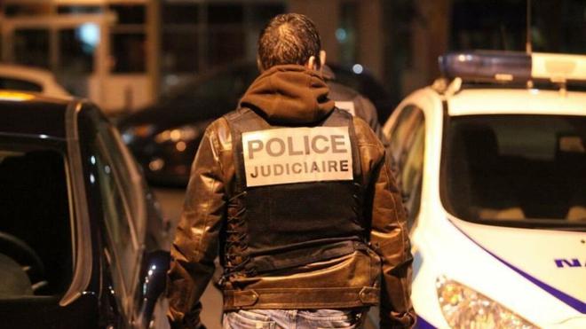 Paris : un bijoutier de 75 ans agressé dans sa boutique
