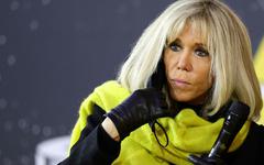 «On touche à la généalogie de mes parents !» : Brigitte Macron réagit aux rumeurs affirmant qu’elle est un homme