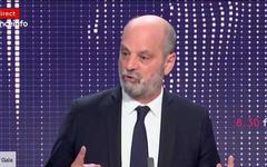 VIDÉO – “Il n’y a pas de clash” : Jean-Michel Blanquer calme le jeu avec Olivier Véran