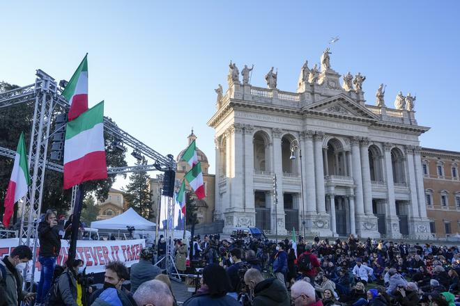 Italie : tensions avec la police lors d'une manifestation d’opposants à la politique sanitaire