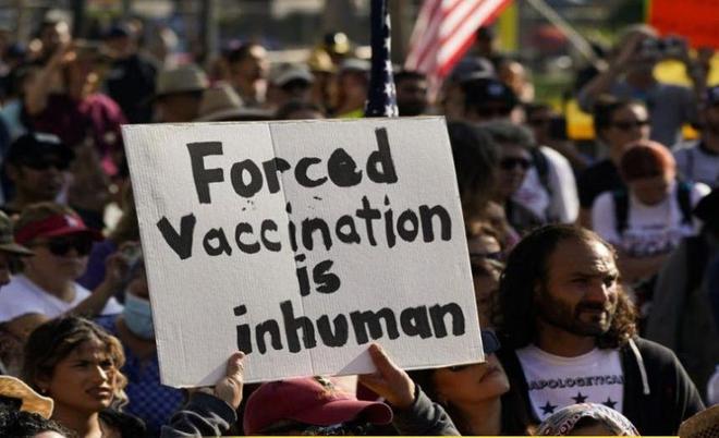 États-Unis. Confinement forcé, peines de prison, retrait des enfants : les électeurs démocrates seraient les plus tyranniques avec les non vaccinés