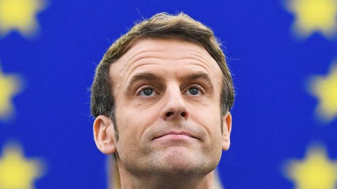 Climat : Emmanuel Macron hué à son arrivée au Parlement européen