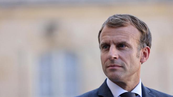 Déserts médicaux, services publics...  Emmanuel Macron prend le pouls de de la ruralité dans le Limousin