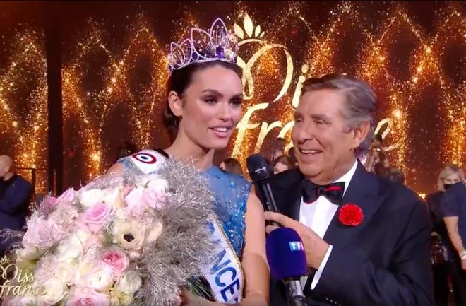 Salaire dérisoire et conditions de travail inquiétantes : les Miss France ont un contrat, mais à quel prix ?