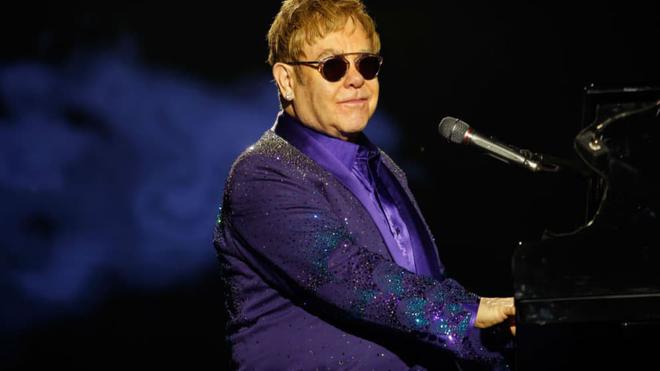 Elton John, atteint du Covid-19, annule deux concerts aux Etats-Unis
