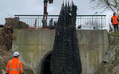 La Seine, décharge à ciel ouvert : des filets anti-déchets pour lutter contre la pollution à la source