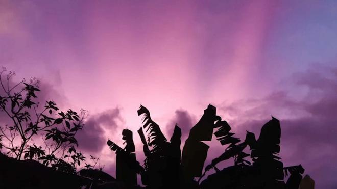 VIDÉO - Ciel rose à La Réunion, atteinte par le nuage de cendres des Tonga