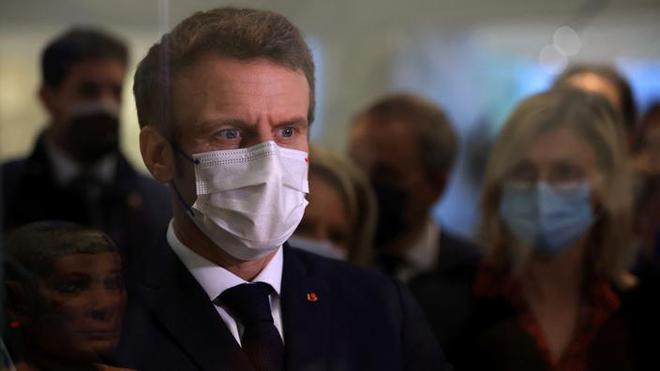 Ukraine : Emmanuel Macron n'exclut pas d'aller en Russie