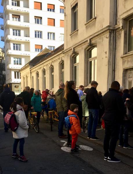 Grenoble : des niveaux élevés de polluants aux abords des écoles selon une étude de l’association Respire