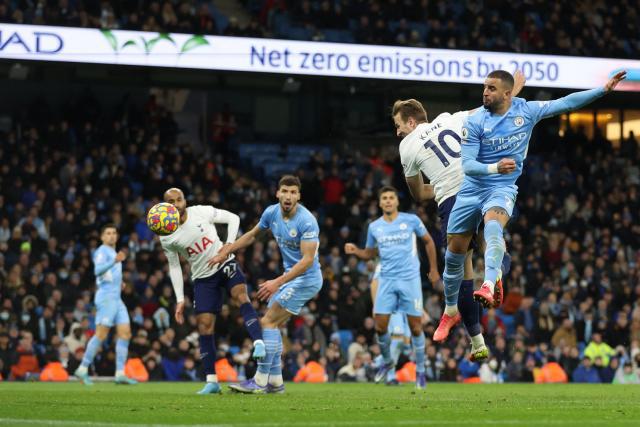 Foot - Angleterre - Manchester City craque face à Tottenham, la Premier League relancée