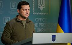 Guerre en Ukraine : le président Zelensky s’estime «seul» face à l’armée russe