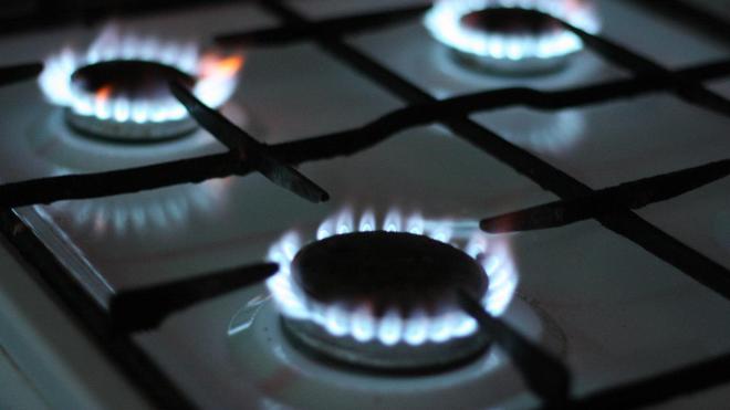 Guerre en Ukraine : le gaz est-il "quatre fois plus cher" depuis le début du conflit ?