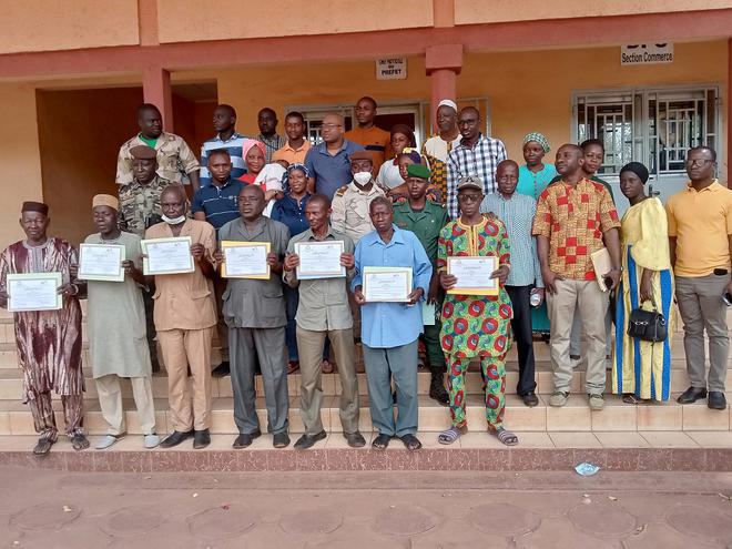 Siguiri : 12 cadres retraités de l’Environnement reçoivent des satisfécits