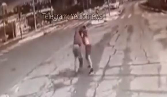 Un héros (vidéo) : un Israélien repousse un terroriste tentant de le poignarder