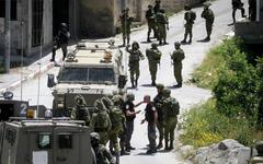 Attentats en Israël : 43 suspects affiliés à l’État islamique arrêtés. Vidéo de l’élimination du terroriste. Trois terroristes palestiniens éliminés lors d’une opération de Tsahal en Judée Samarie (Vidéo)