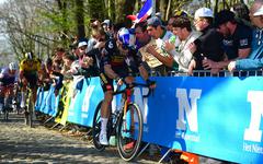 Tour des Flandres : positif au Covid-19, le grand favori Wout Van Aert déclare forfait