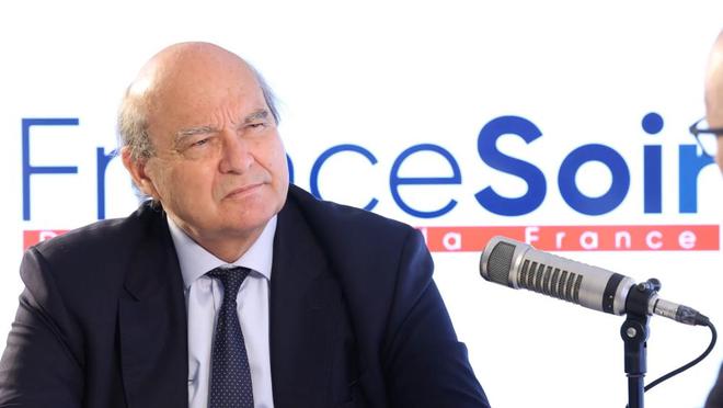 Yves Pozzo di Borgo : un ex-sénateur complotiste au service de la propagande russe