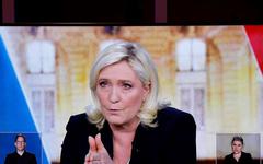 Marc-Olivier Padis : "Marine Le Pen ferait perdre sa crédibilité à la France"